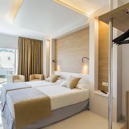 فندق Sirenis Club Siesta 4*