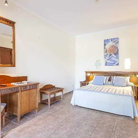 Sirenis Club Siesta 酒店 圣埃乌拉利亚